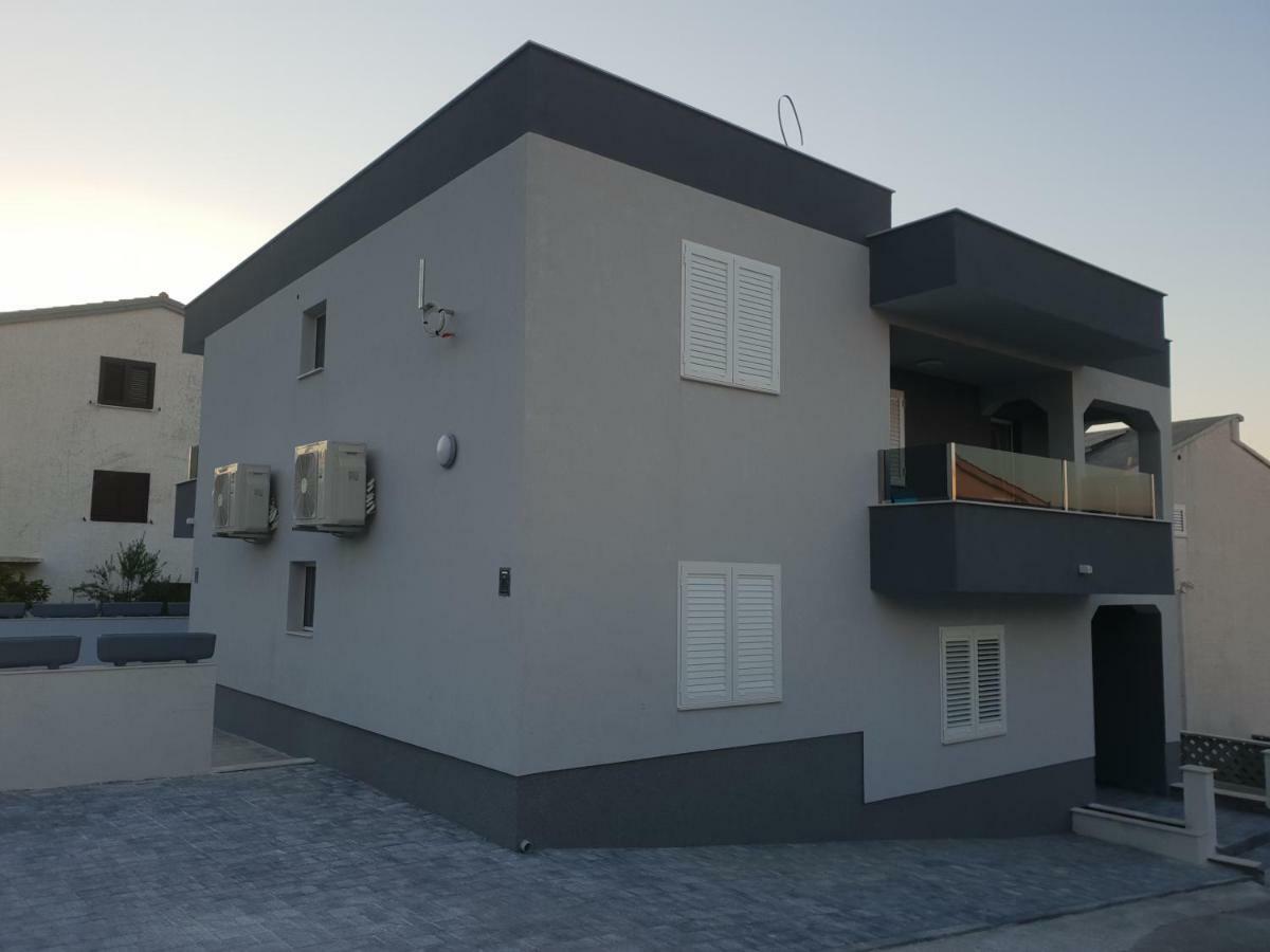 Villa Freya - Vacation House 斯拉汀 外观 照片