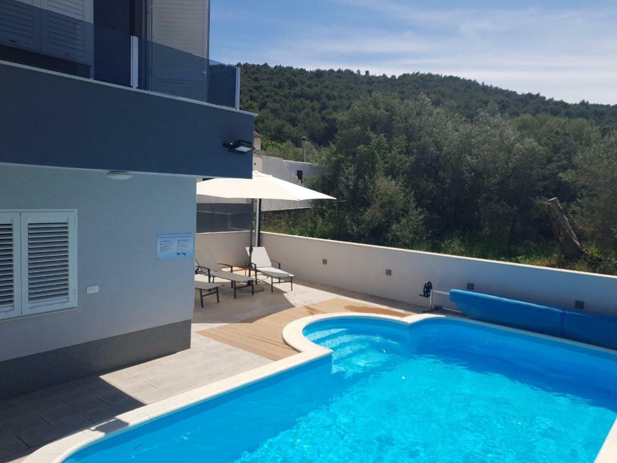Villa Freya - Vacation House 斯拉汀 外观 照片