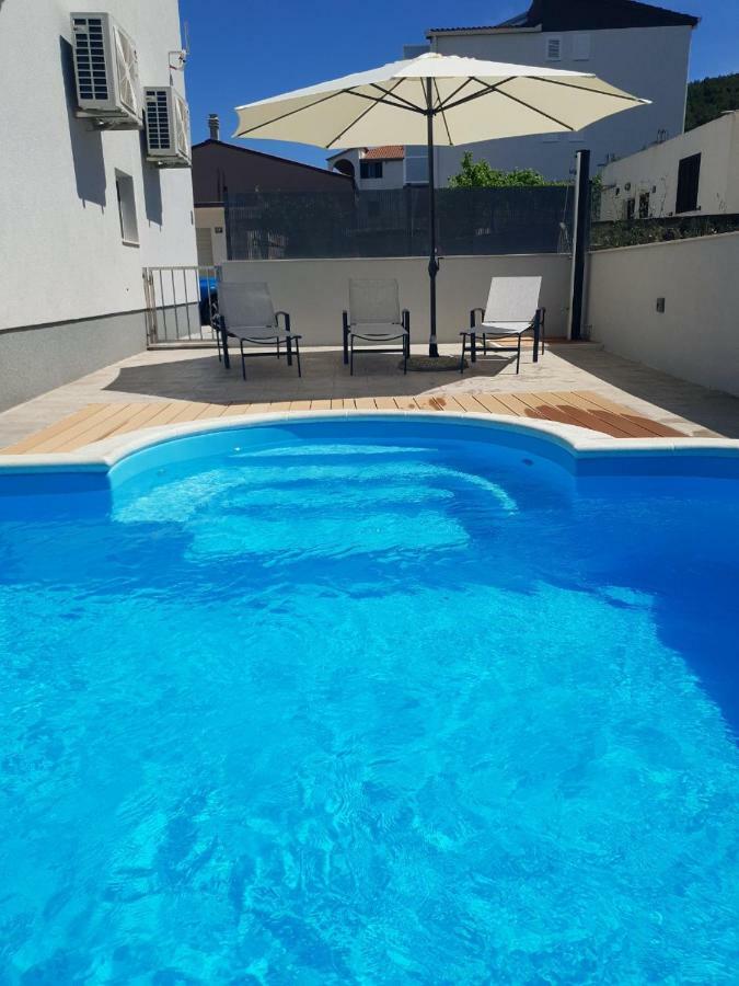 Villa Freya - Vacation House 斯拉汀 外观 照片