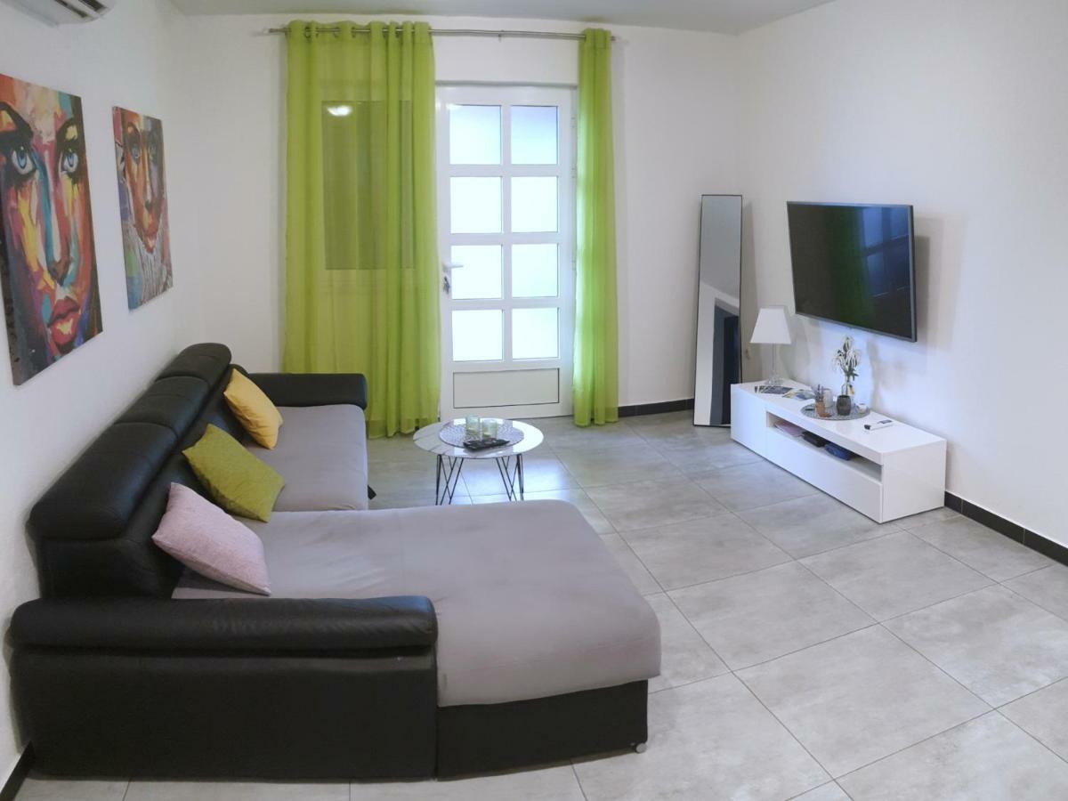 Villa Freya - Vacation House 斯拉汀 外观 照片