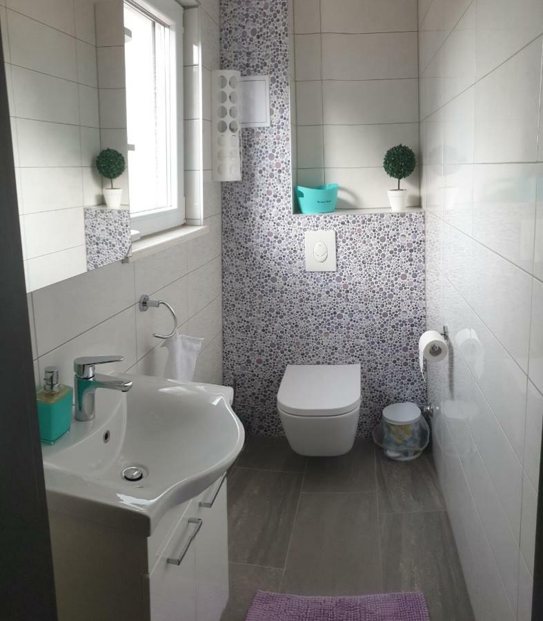 Villa Freya - Vacation House 斯拉汀 外观 照片
