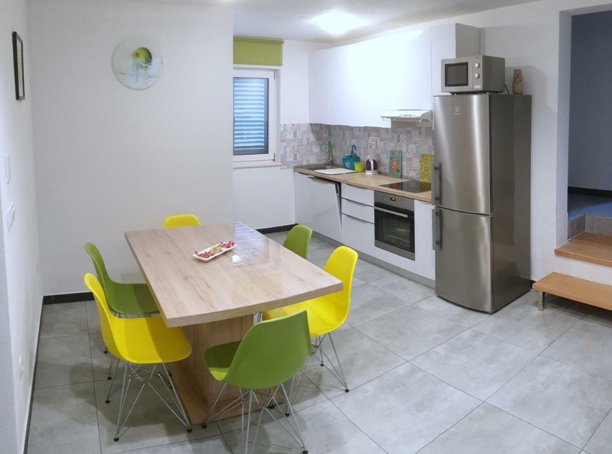 Villa Freya - Vacation House 斯拉汀 外观 照片