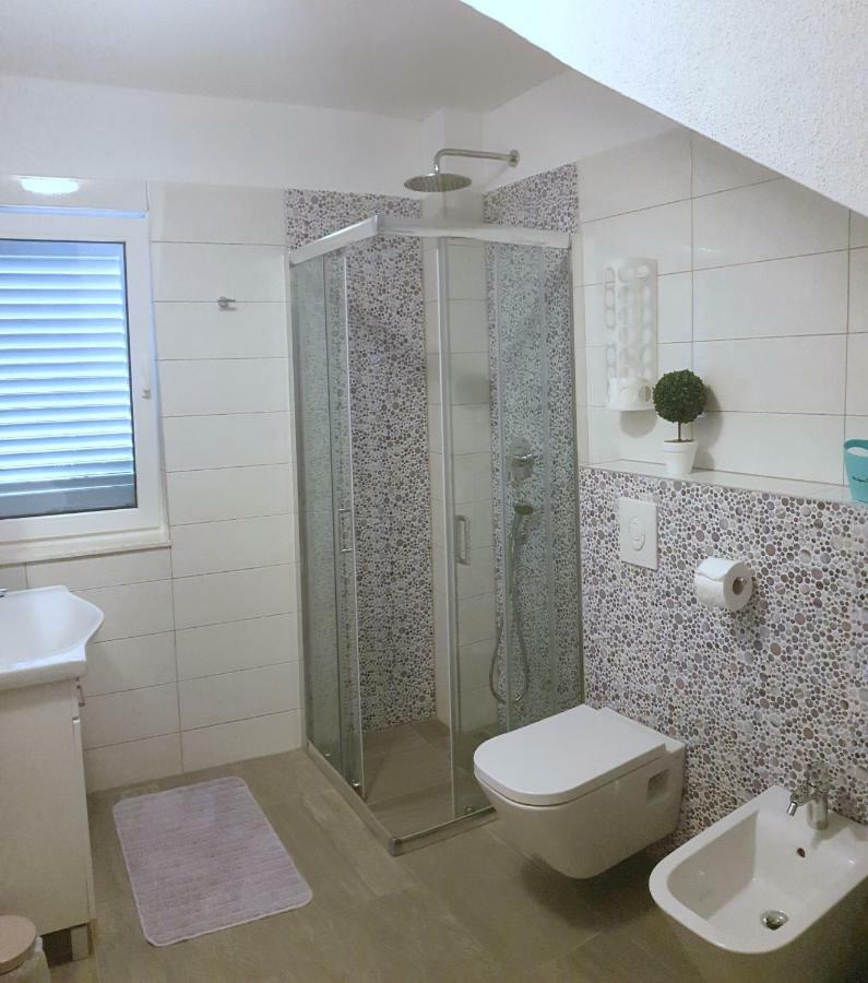 Villa Freya - Vacation House 斯拉汀 外观 照片
